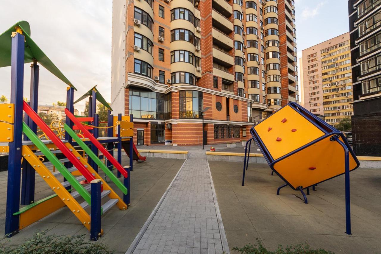 New Building Near Arena City Lesi Ukrainky 7A Київ Екстер'єр фото