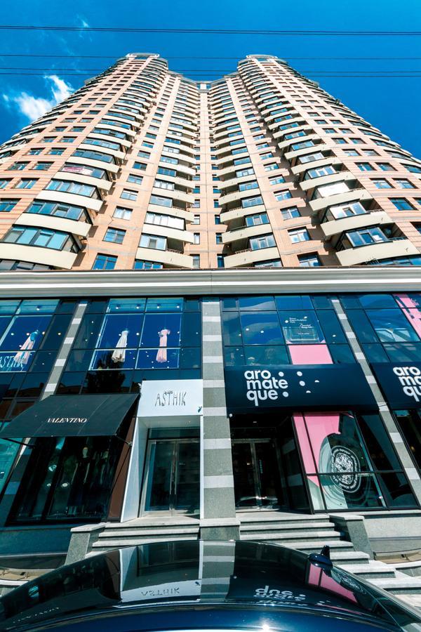 New Building Near Arena City Lesi Ukrainky 7A Київ Екстер'єр фото