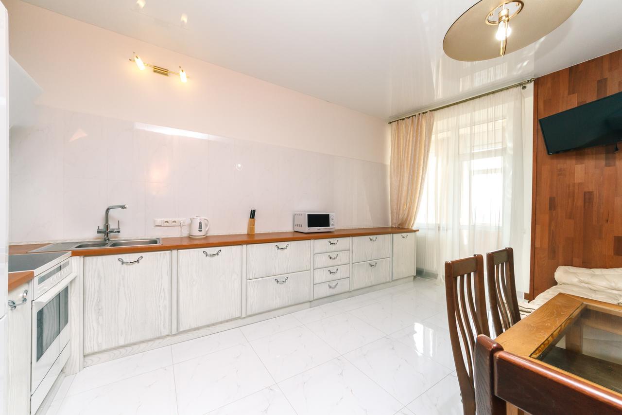 New Building Near Arena City Lesi Ukrainky 7A Київ Екстер'єр фото