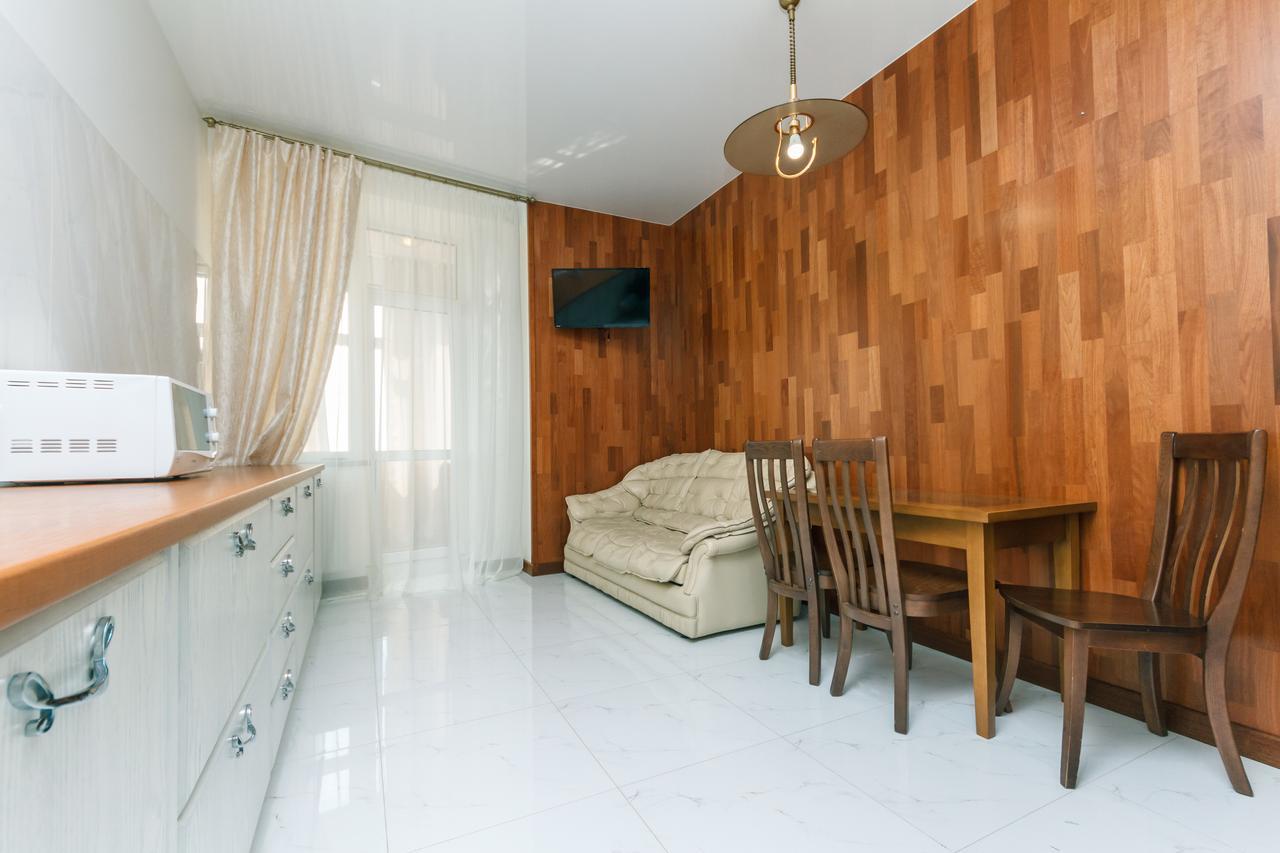 New Building Near Arena City Lesi Ukrainky 7A Київ Екстер'єр фото